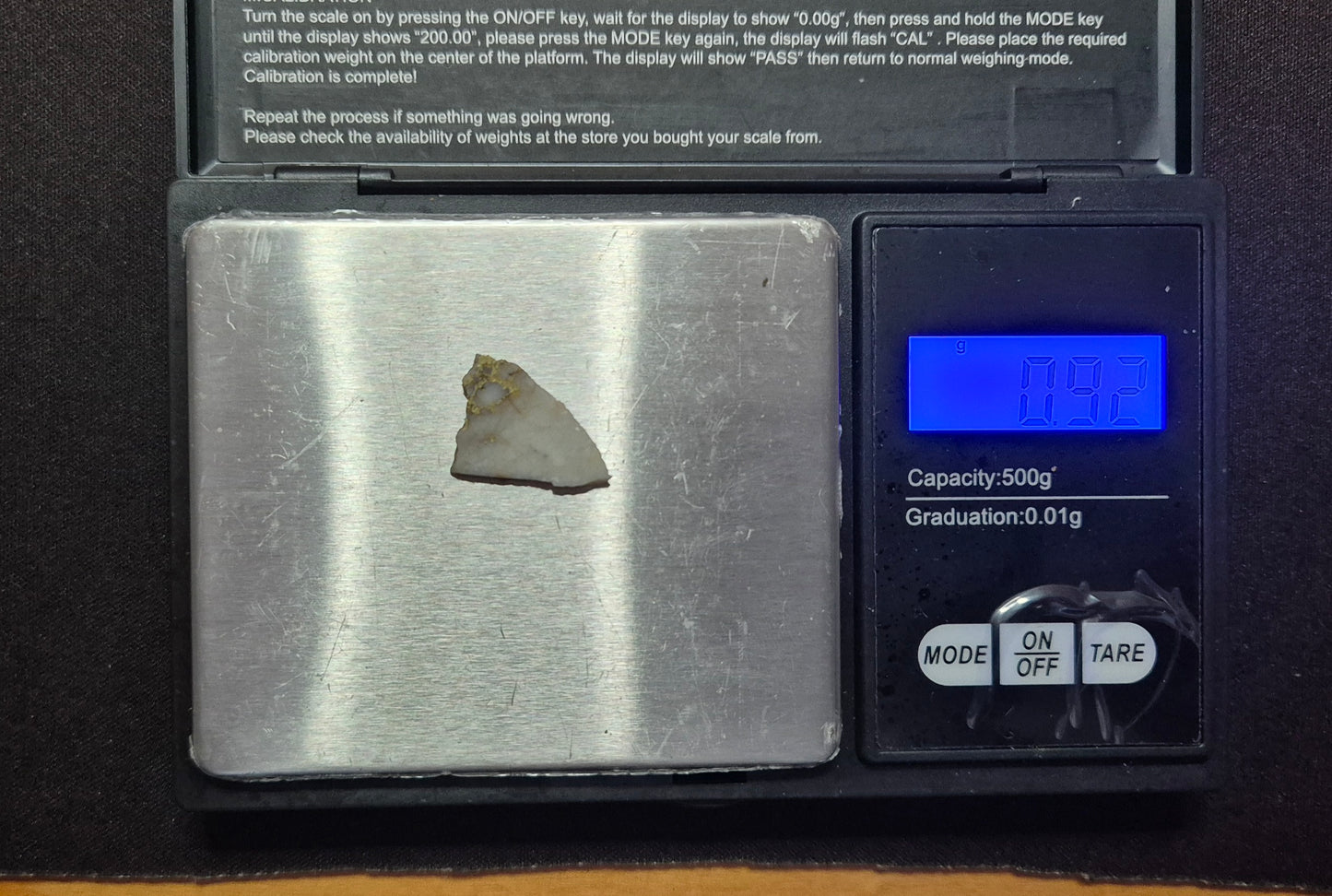 Natural Jewellery Grade Gold and Quartz 0.90g image 4